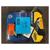 QEP 8 in. Vacuum Pump Suction Cup for Large Format Tile, with 242 lb. lifting capacity   Customer Returns See Pictures