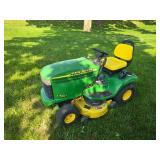 John Deere LX255 Lawn Tractor