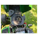 John Deere LX255 Lawn Tractor
