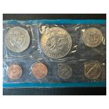 1974 and 1976 Bicentennial US Mint Sets in Original Mint Packages:  25 Total Uncirculated Coins