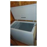 Kenmore Chest Freezer, Works, 32 x 37.5 x 20.5