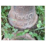 Three house jacks, 2-1/2x10, 1-1/2x...