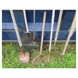 Hand tools with forks, leaf rakes, ...