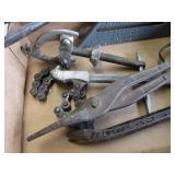 Tools: fencing pliars, side cutter,...