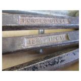 Tools: fencing pliars, side cutter,...