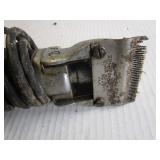 Antique dehorner with 1892 pat. Dat...