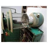 Coleman camp stove & lantern 220F...