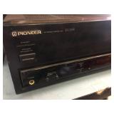 Pioneer SX-255R Stereo Receiver - Powers On