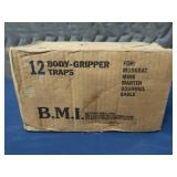 12 NIB BODY GRIPPER TRAPS