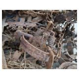 TANGLED TOTE OF TRAPS