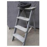 STURDY OVERSIZED STEP STOOL / EXTENSION CORD
