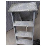 STURDY OVERSIZED STEP STOOL / EXTENSION CORD