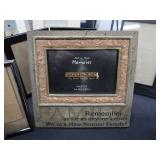 HUGE LOT OF FRAMES NEW CONDITION