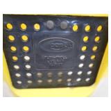 ANCHOR AND LIVE BAIT BUCKET