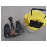 ANCHOR AND LIVE BAIT BUCKET