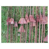 25 ELECTRIC FENCE POLES + EXTRAS