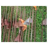 25 ELECTRIC FENCE POLES + EXTRAS