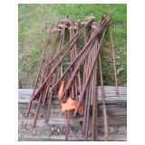 25 ELECTRIC FENCE POLES + EXTRAS