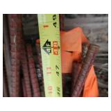 25 ELECTRIC FENCE POLES + EXTRAS