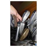 Womens Lynx Right-Handed Golf Clubs.