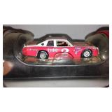 DALE EARNHARDT Diecast Stock Car in Coca-Cola Can 2000 Vintage Collectible