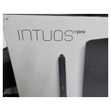 Intuos Pro Wacom Professional Creat...