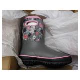 Girls Boots size 4...