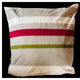 Beautiful Queen Duvet and Matching Pillows