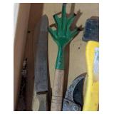 Hoses, Spreader and Gardening Tools