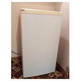 Sanyo Mini Fridge