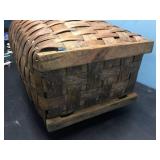 Vintage Woven Trappers Basket 16" x 13" x 20" - Neat!