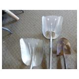 4 Shovels