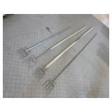 4 Ice Fishing Spears