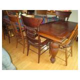 Beautiful vintage hardwood Table (s...