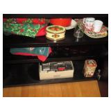 Assortment of Christmas themed tabl...