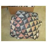 Matching accent pillows, comforter ...