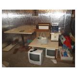 2 Tables, Decor, vintage RCA video ...