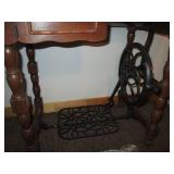 Vintage Wood Seamstress work statio...