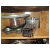Metal mixing bowls and bakeware, st...