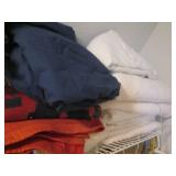 Bathroom floor mats, quilts, blanke...