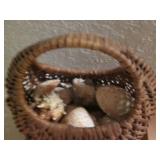 Fish themed wall decor, seashells a...