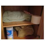 Fish themed wall decor, seashells a...