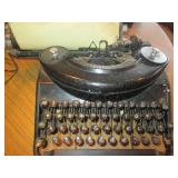 Vintage Underwood manual typewriter...