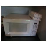 GE countertop microwave and ice tra...