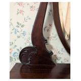 Lovely Vintage Mirrored Mahogany Dresser