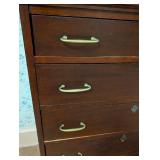 Lovely Vintage Mirrored Mahogany Dresser