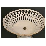 Sparking Pedestal Dish Selection