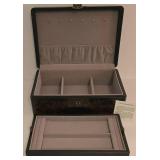 Fabulous New Victoria Jewelry Case