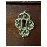 Lovely Vintage Mirrored Mahogany Dresser