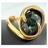 14k Gold Ring with Green Star Stone, Size 7.75
